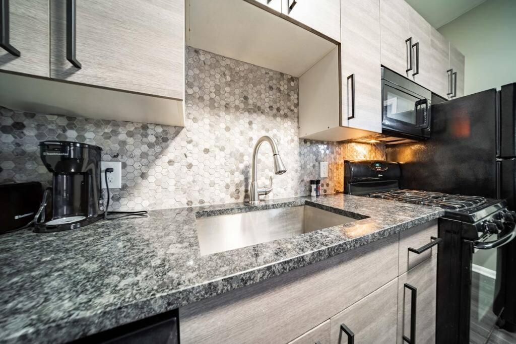 דירות קליבלנד Walkable Gem In Little Italy מראה חיצוני תמונה
